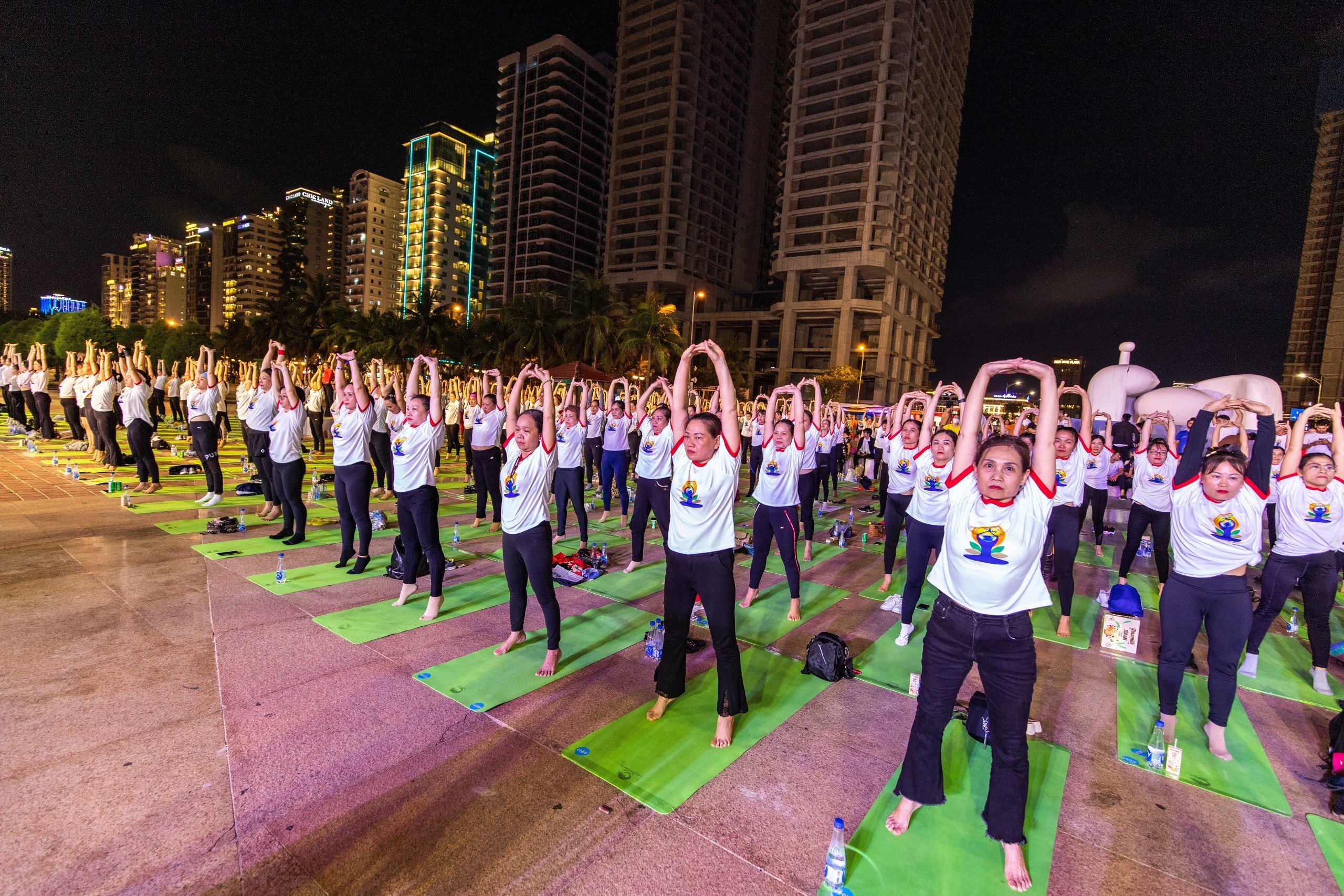 Cầu nối vững chắc cho đối ngoại nhân dân và phát triển bền vững Cầu nối vững chắc cho đối ngoại nhân dân và phát triển bền vững