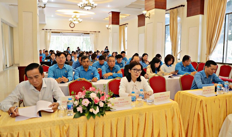 Hội nghị tập huấn về công tác đối ngoại của Công đoàn Việt Nam năm 2024. (Ảnh: Báo Lâm Đồng) Hội nghị tập huấn về công tác đối ngoại của Công đoàn Việt Nam năm 2024. (Ảnh: Báo Lâm Đồng)