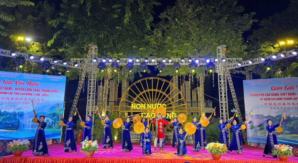 Việt Nam - Trung Quốc: giao lưu văn hóa, gắn kết tình hữu nghị Việt Nam - Trung Quốc: giao lưu văn hóa, gắn kết tình hữu nghị