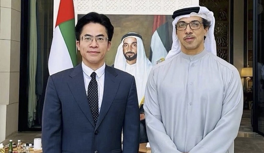 Ambassador Nguyen Thanh Diep and UAE Vice President Sheikh Mansour bin Zayed Al Nahyan (Image source: The Vietnamese Embassy in UAE) Ambassador Nguyen Thanh Diep and UAE Vice President Sheikh Mansour bin Zayed Al Nahyan (Image source: The Vietnamese Embassy in UAE)