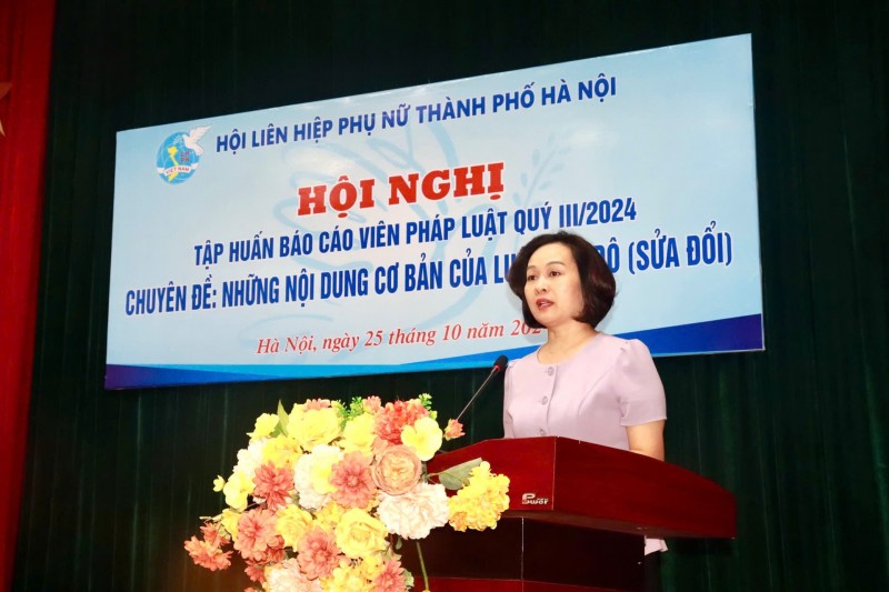 Phó Chủ tịch Thường trực Hội Liên hiệp phụ nữ thành phố Hà Nội Phạm Thị Thanh Hương phát biểu (Ảnh: T.L). Phó Chủ tịch Thường trực Hội Liên hiệp phụ nữ thành phố Hà Nội Phạm Thị Thanh Hương phát biểu (Ảnh: T.L).