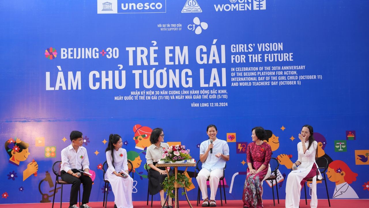 Celebrating Girls’ Vision for the Future in Vinh Long Celebrating Girls’ Vision for the Future in Vinh Long