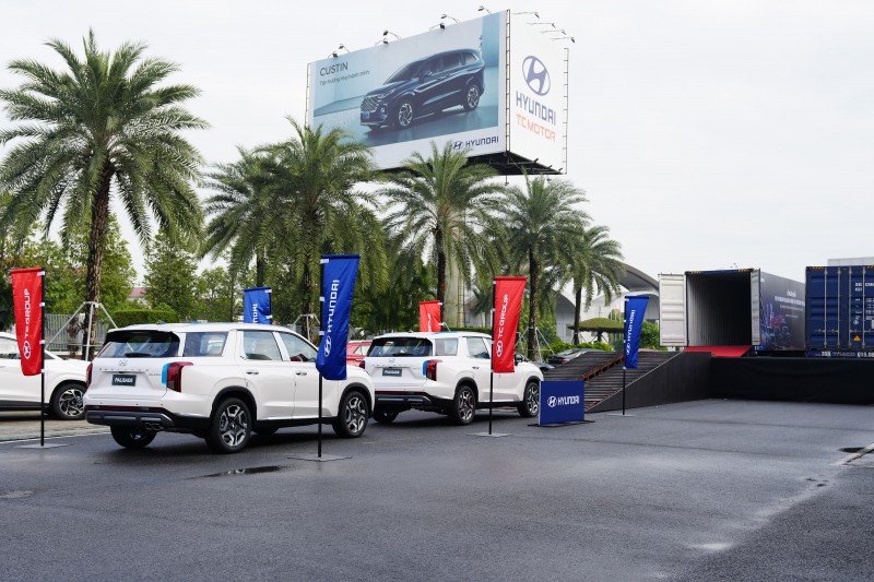 Hyundai Thành Công xuất khẩu xe sang Thái Lan Hyundai Thành Công xuất khẩu xe sang Thái Lan