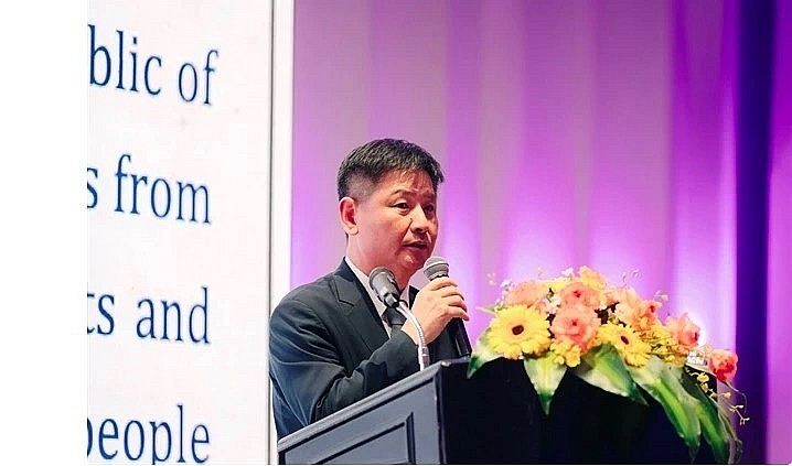 Consul General of the Republic of Korea Kang Boosung speaking in Da Nang city. (Photo courtesy of the Consulate General of the Republic of Korea) Consul General of the Republic of Korea Kang Boosung speaking in Da Nang city. (Photo courtesy of the Consulate General of the Republic of Korea)