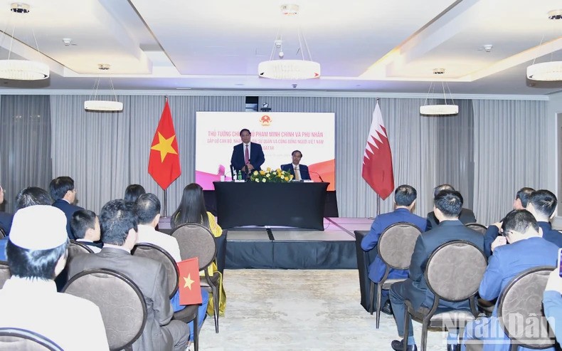 Thủ tướng Phạm Minh Chính và Phu nhân gặp gỡ bà con cộng đồng người Việt Nam tại Qatar Thủ tướng Phạm Minh Chính và Phu nhân gặp gỡ bà con cộng đồng người Việt Nam tại Qatar