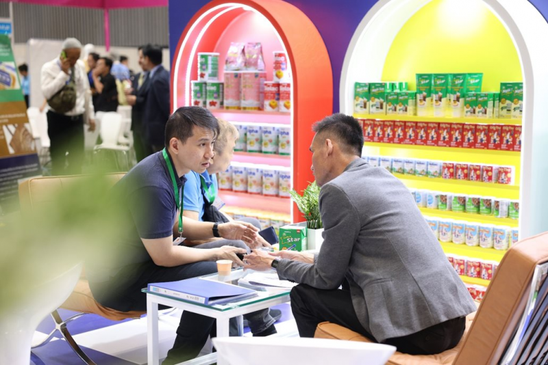 Tập trung các thị trường mới nổi, tham gia các chuỗi cung ứng toàn cầu giúp Vinamilk mở rộng thị trường xuất khẩu đến các khu vực như Châu Úc, Nam Mỹ… Tập trung các thị trường mới nổi, tham gia các chuỗi cung ứng toàn cầu giúp Vinamilk mở rộng thị trường xuất khẩu đến các khu vực như Châu Úc, Nam Mỹ…