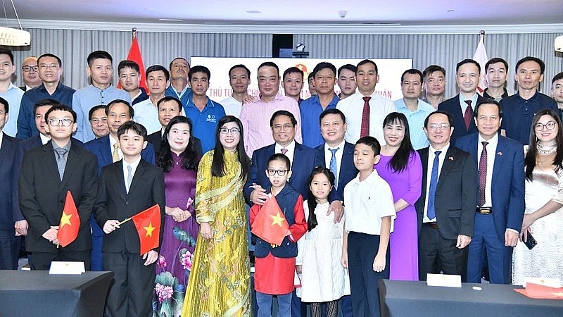 PM Pham Minh Chinh Meets With Vietnamese Community in Qatar PM Pham Minh Chinh Meets With Vietnamese Community in Qatar