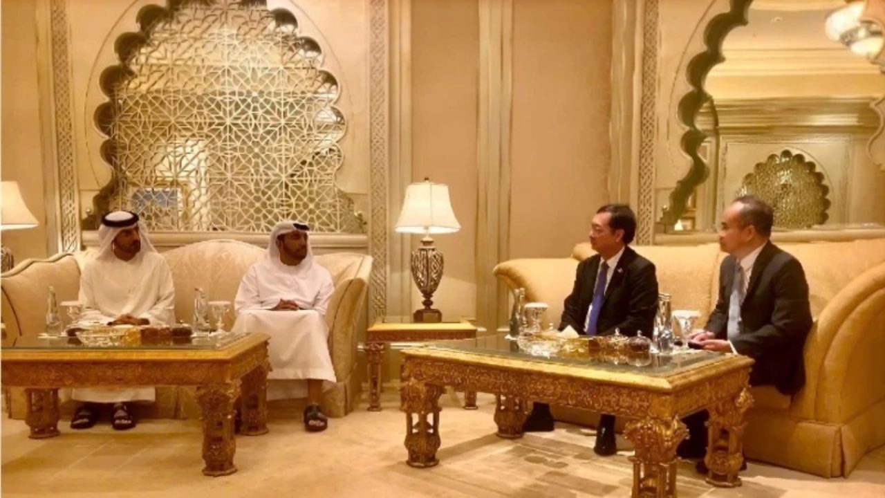A working session between Minister of Science and Technology Huynh Thanh Dat and UAE’s Deputy Minister of Industry and Advanced Technology A working session between Minister of Science and Technology Huynh Thanh Dat and UAE’s Deputy Minister of Industry and Advanced Technology