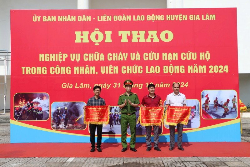 Huyện Gia Lâm tổ chức hội thao nghiệp vụ chữa cháy, cứu nạn cứu hộ năm 2024 Huyện Gia Lâm tổ chức hội thao nghiệp vụ chữa cháy, cứu nạn cứu hộ năm 2024