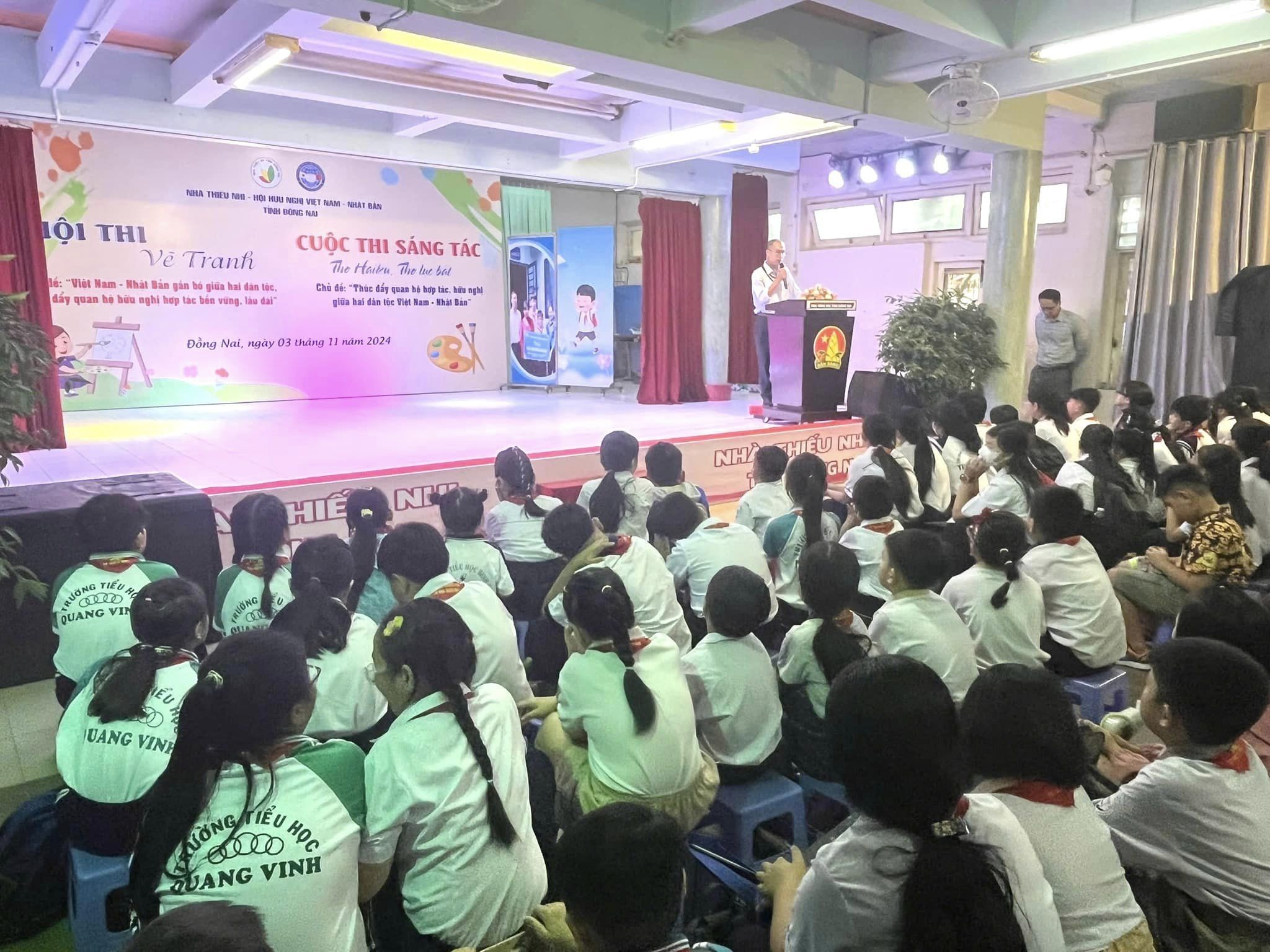 Thiếu nhi Đồng Nai vẽ tranh về quan hệ hữu nghị Việt Nam - Nhật Bản Thiếu nhi Đồng Nai vẽ tranh về quan hệ hữu nghị Việt Nam - Nhật Bản