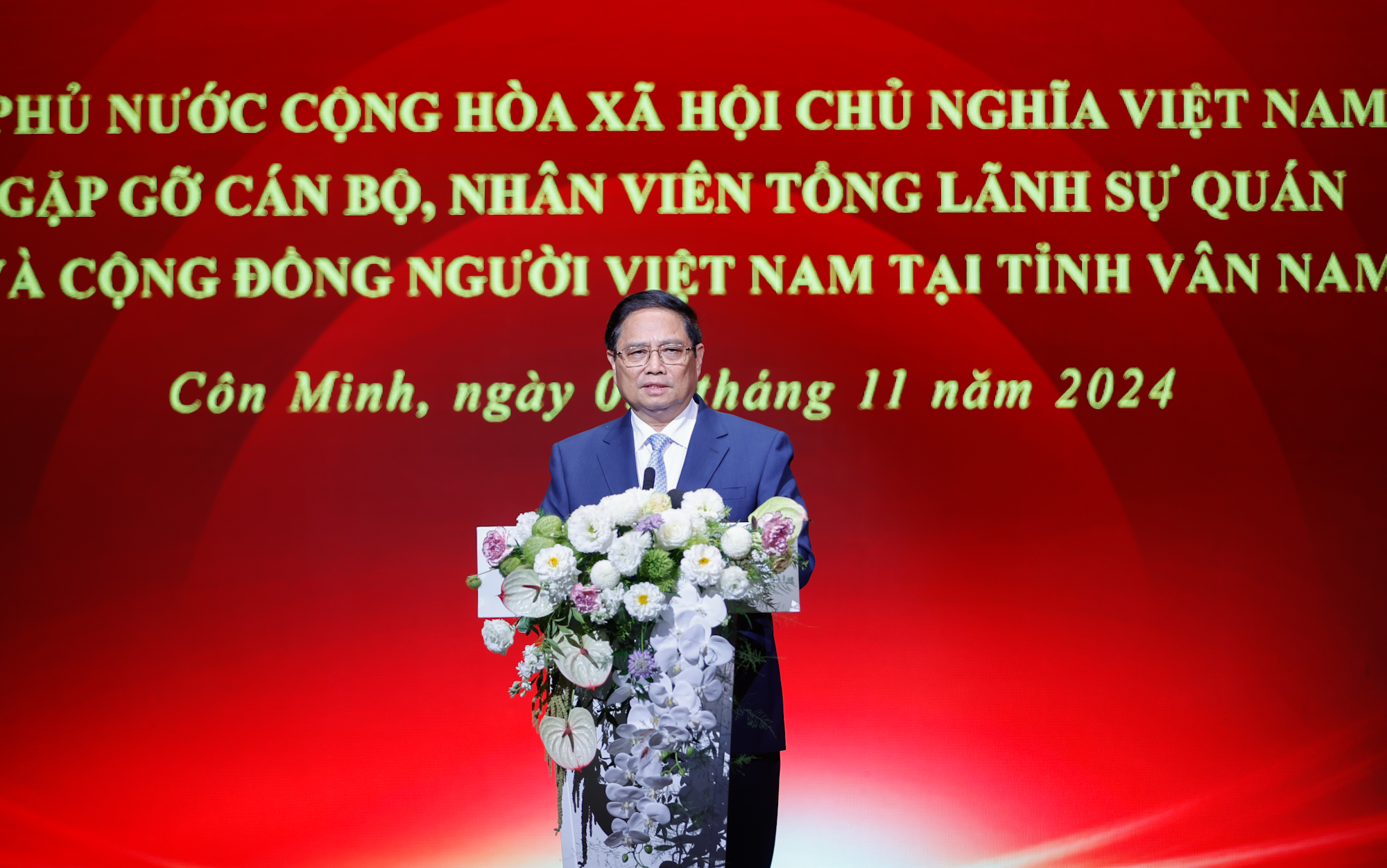 Thủ tướng mong mỗi kiều bào luôn là một đại sứ của tình hữu nghị Việt Nam-Trung Quốc- Ảnh 1. Thủ tướng mong mỗi kiều bào luôn là một đại sứ của tình hữu nghị Việt Nam-Trung Quốc- Ảnh 1.