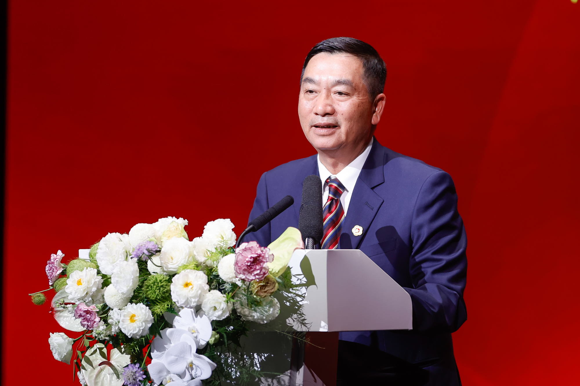 Thủ tướng mong mỗi kiều bào luôn là một đại sứ của tình hữu nghị Việt Nam-Trung Quốc- Ảnh 2. Thủ tướng mong mỗi kiều bào luôn là một đại sứ của tình hữu nghị Việt Nam-Trung Quốc- Ảnh 2.