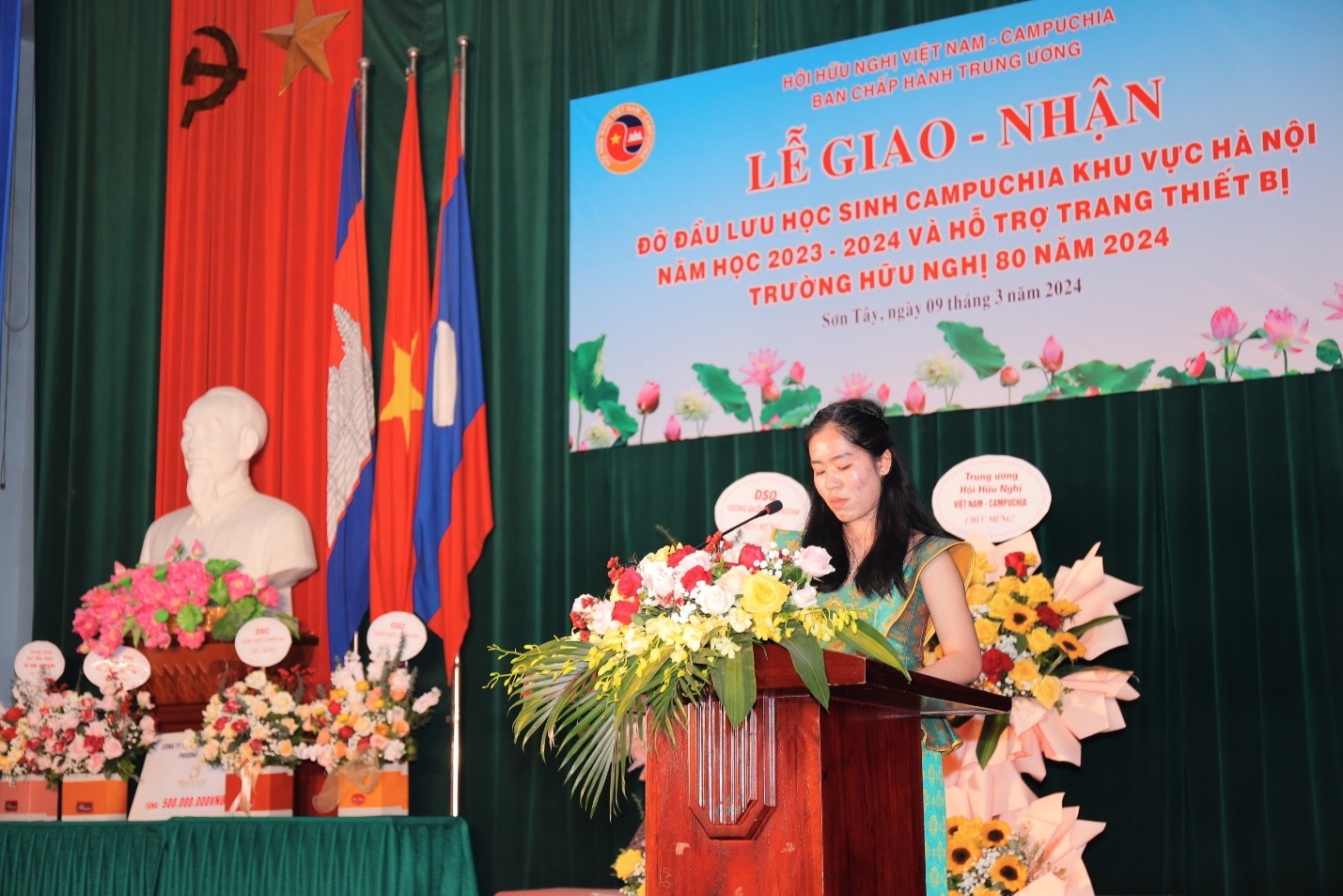 Chhon Sreyni, sinh viên Dự bị Tiếng Việt tại Trường Hữu nghị 80 phát biểu Chhon Sreyni, sinh viên Dự bị Tiếng Việt tại Trường Hữu nghị 80 phát biểu
