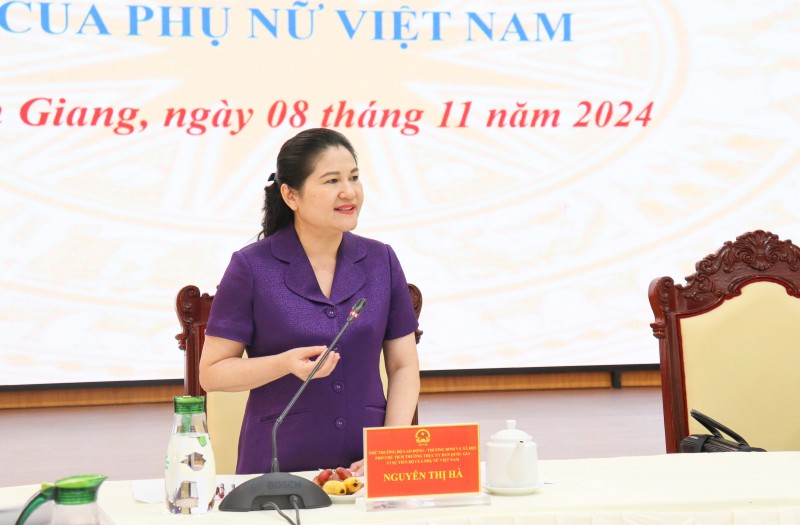 Đoàn kiểm tra Ủy ban quốc gia Vì sự tiến bộ của phụ nữ làm việc tại Kiên Giang Đoàn kiểm tra Ủy ban quốc gia Vì sự tiến bộ của phụ nữ làm việc tại Kiên Giang
