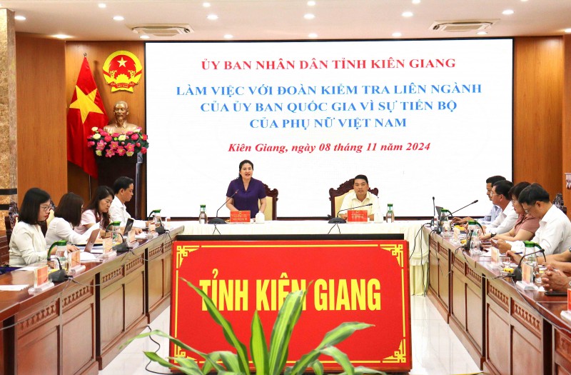 Đoàn kiểm tra Ủy ban quốc gia Vì sự tiến bộ của phụ nữ làm việc tại Kiên Giang Đoàn kiểm tra Ủy ban quốc gia Vì sự tiến bộ của phụ nữ làm việc tại Kiên Giang