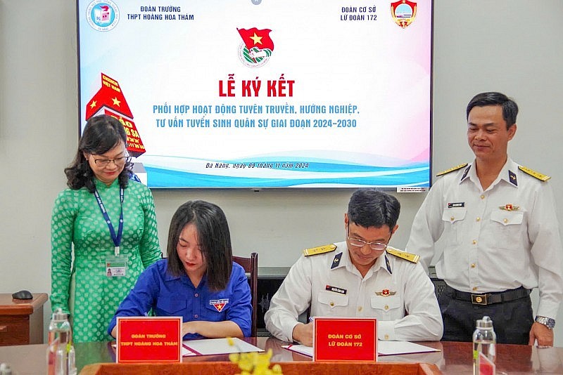 Naval Region 3 Coordinates in Propaganda and Career Guidance for Youth Naval Region 3 Coordinates in Propaganda and Career Guidance for Youth