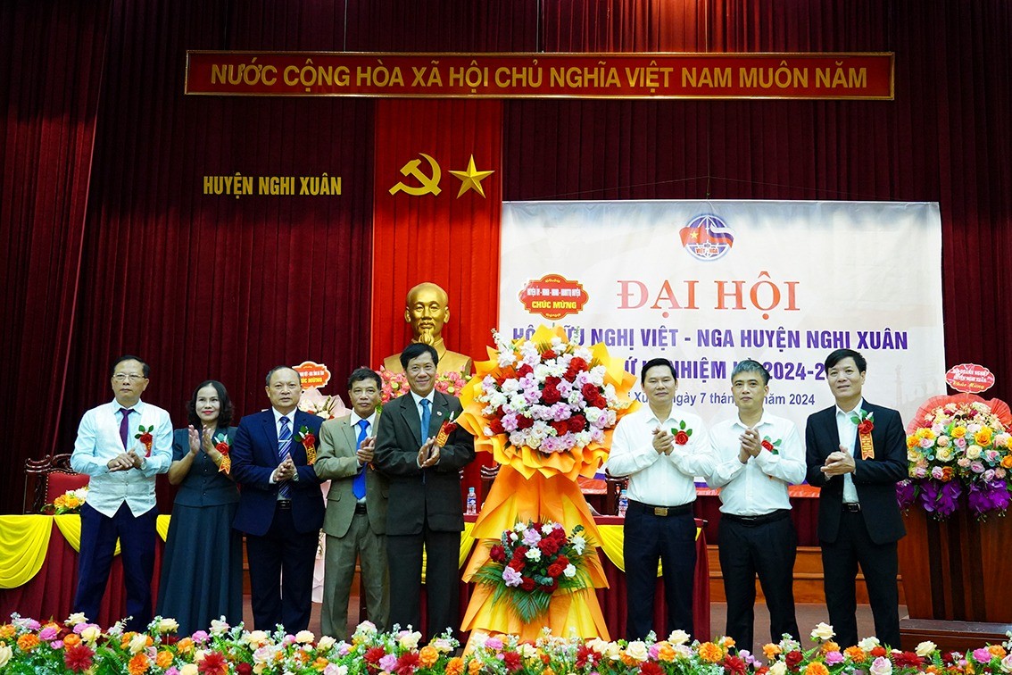 Hội hữu nghị Việt - Nga huyện Nghi Xuân (Hà Tĩnh) sẽ tiếp tục đẩy mạnh các hoạt động đối ngoại nhân dân Hội hữu nghị Việt - Nga huyện Nghi Xuân (Hà Tĩnh) sẽ tiếp tục đẩy mạnh các hoạt động đối ngoại nhân dân