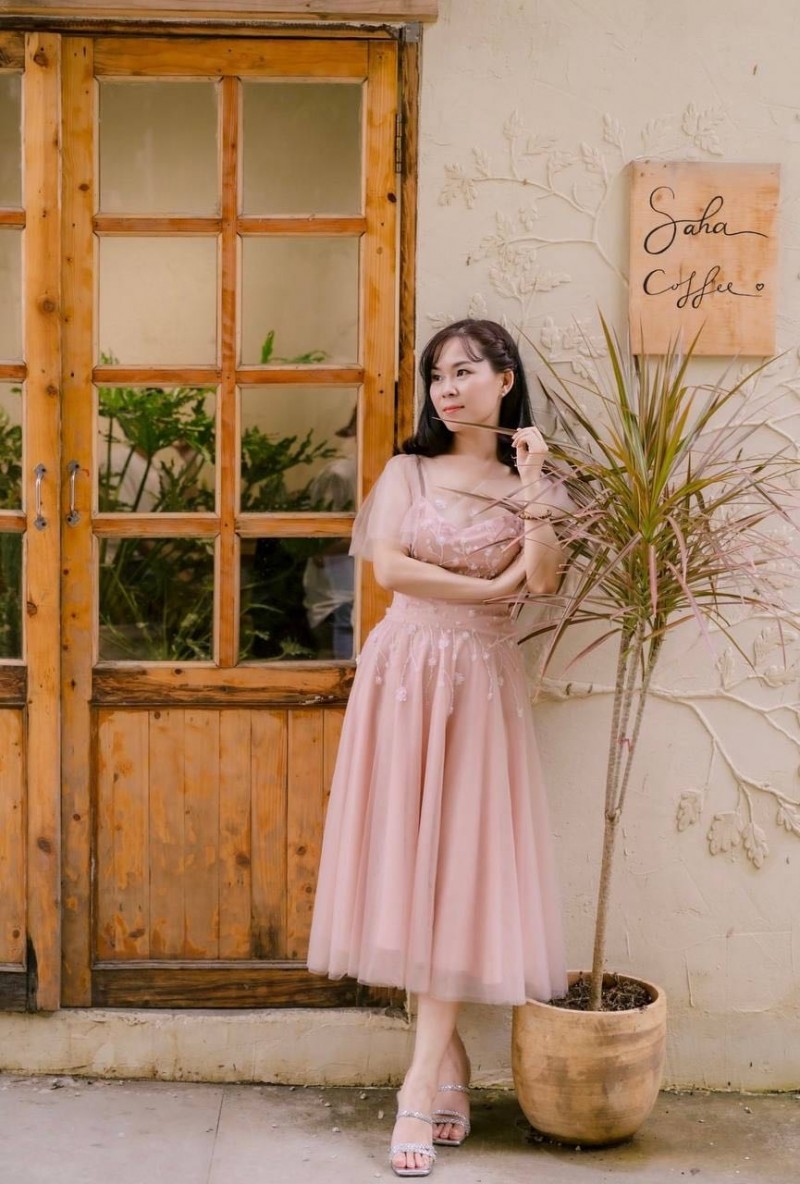 ‘’Ru những muộn phiền’’ mang phức cảm phẳng lặng nhưng sâu xa bên trong ‘’Ru những muộn phiền’’ mang phức cảm phẳng lặng nhưng sâu xa bên trong