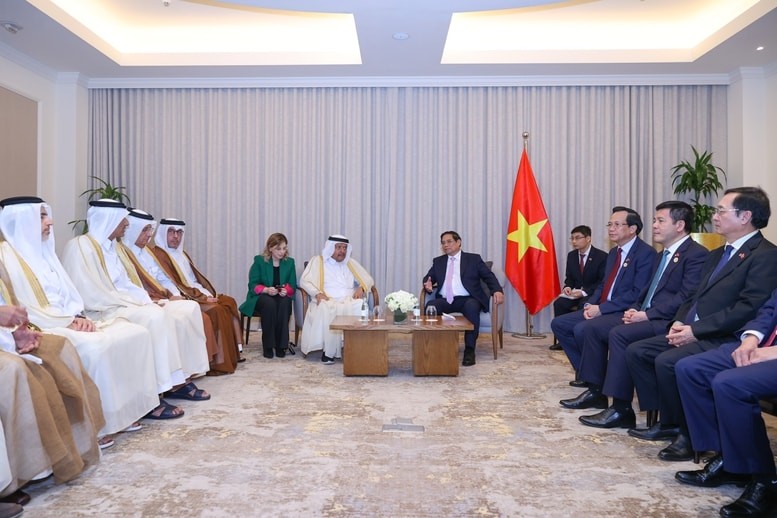 The Chairman of the Qatar Business Association state that the Association will sign a Memorandum of Understanding (MOU) with the Vietnamese side to gradually implement the directives of Prime Minister Pham Minh Chinh. (Photo: VGP/Nhat Bac The Chairman of the Qatar Business Association state that the Association will sign a Memorandum of Understanding (MOU) with the Vietnamese side to gradually implement the directives of Prime Minister Pham Minh Chinh. (Photo: VGP/Nhat Bac