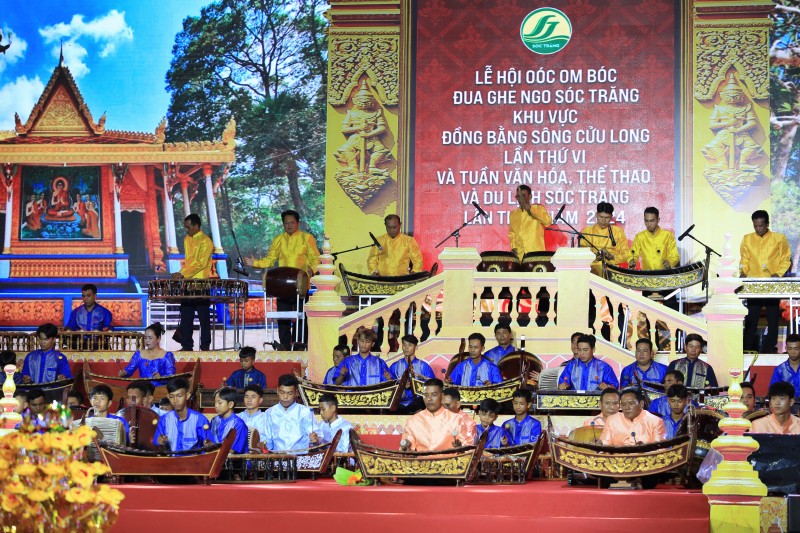 Sóc Trăng: 200 nghệ nhân hòa tấu nhạc ngũ âm Khmer lập kỷ lục Việt Nam Sóc Trăng: 200 nghệ nhân hòa tấu nhạc ngũ âm Khmer lập kỷ lục Việt Nam