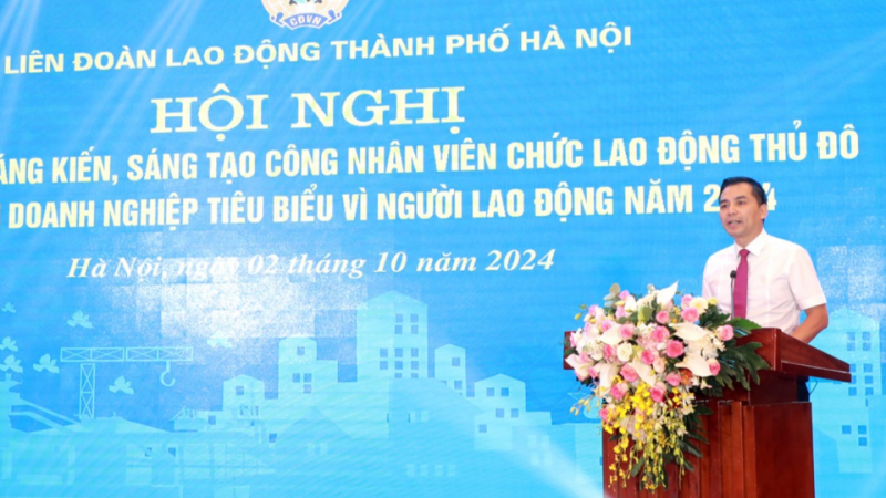 Phó Chủ tịch Thường trực LĐLĐ TP Hà Nội Lê Đình Hùng phát biểu tại hội nghị (Ảnh: Hoàng Mạnh). Phó Chủ tịch Thường trực LĐLĐ TP Hà Nội Lê Đình Hùng phát biểu tại hội nghị (Ảnh: Hoàng Mạnh).
