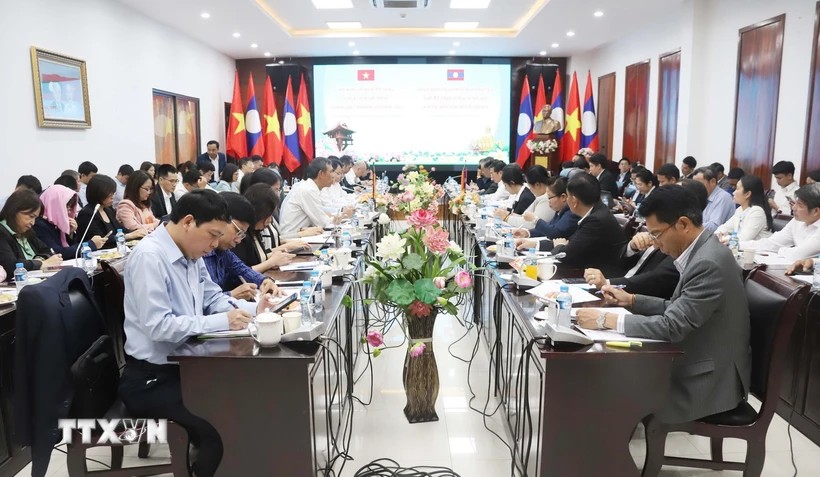 Hội nghị chuẩn bị nội dung cho Kỳ họp lần thứ 47 Ủy ban liên chính phủ về hợp tác song phương Việt Nam - Lào, Lào - Việt Nam. (Ảnh: TTXVN) Hội nghị chuẩn bị nội dung cho Kỳ họp lần thứ 47 Ủy ban liên chính phủ về hợp tác song phương Việt Nam - Lào, Lào - Việt Nam. (Ảnh: TTXVN)