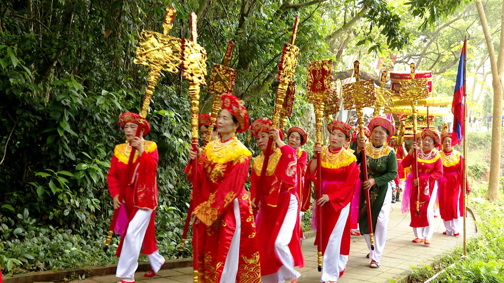 Lễ rước kiệu tại Lễ húy nhật Công chúa Nhồi Hoa. (Ảnh: Nguyễn Giang) Lễ rước kiệu tại Lễ húy nhật Công chúa Nhồi Hoa. (Ảnh: Nguyễn Giang)