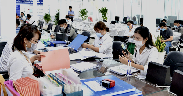 Nhu cầu tăng lương cho công chức, viên chức (Ảnh: T.L). Nhu cầu tăng lương cho công chức, viên chức (Ảnh: T.L).