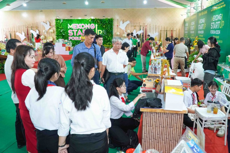 Diễn đàn Khởi nghiệp đồng bằng sông Cửu Long tiến tới thiết lập mạng lưới chuyển đổi xanh Diễn đàn Khởi nghiệp đồng bằng sông Cửu Long tiến tới thiết lập mạng lưới chuyển đổi xanh