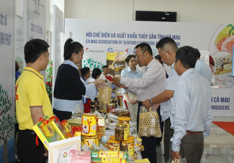 Cà Mau đẩy mạnh kết nối xúc tiến thương mại sản phẩm nông, thủy sản chủ lực Cà Mau đẩy mạnh kết nối xúc tiến thương mại sản phẩm nông, thủy sản chủ lực