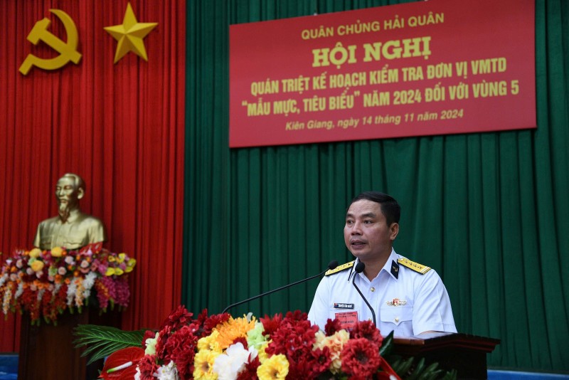 Đại tá Nguyễn Văn Bách quán triệt nội dung kiểm tra. Đại tá Nguyễn Văn Bách quán triệt nội dung kiểm tra.