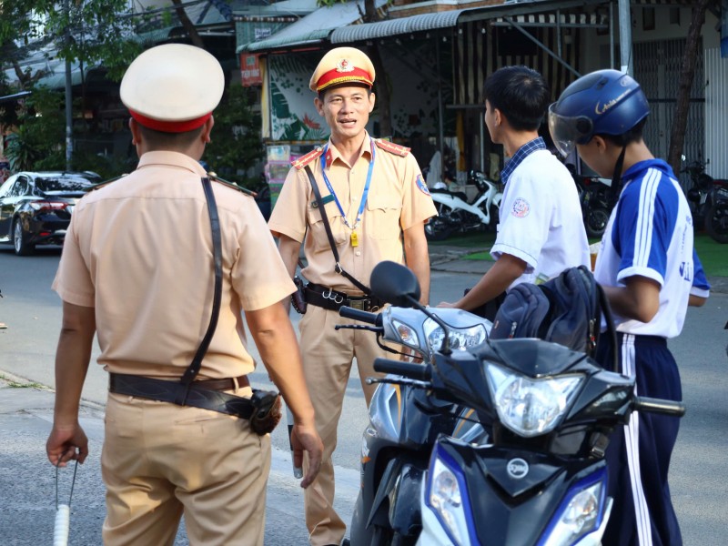 Cần Thơ yêu cầu gắn trách nhiệm trong bảo đảm trật tự, ATGT cho lứa tuổi học sinh Cần Thơ yêu cầu gắn trách nhiệm trong bảo đảm trật tự, ATGT cho lứa tuổi học sinh