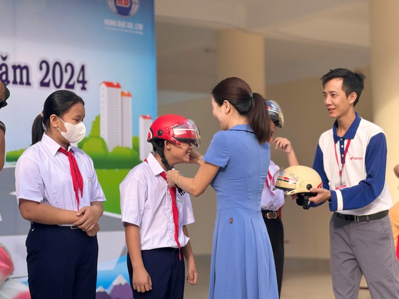Cần Thơ phối hợp triển khai chương trình “Giữ trọn ước mơ”, “Tôi yêu Việt Nam” Cần Thơ phối hợp triển khai chương trình “Giữ trọn ước mơ”, “Tôi yêu Việt Nam”