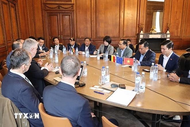 At the meeting between the Long An delegation and representatives of the John Cockerill Group. (Photo: VNA) At the meeting between the Long An delegation and representatives of the John Cockerill Group. (Photo: VNA)