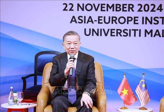 Tổng Bí thư Tô Lâm phát biểu chính sách tại Trường Đại học quốc gia Malaya Tổng Bí thư Tô Lâm phát biểu chính sách tại Trường Đại học quốc gia Malaya