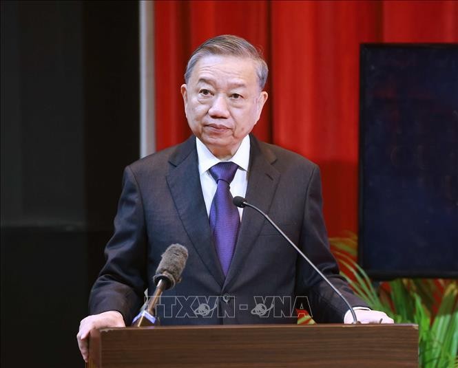 Tổng Bí thư Tô Lâm phát biểu chính sách tại Trường Đại học quốc gia Malaya Tổng Bí thư Tô Lâm phát biểu chính sách tại Trường Đại học quốc gia Malaya