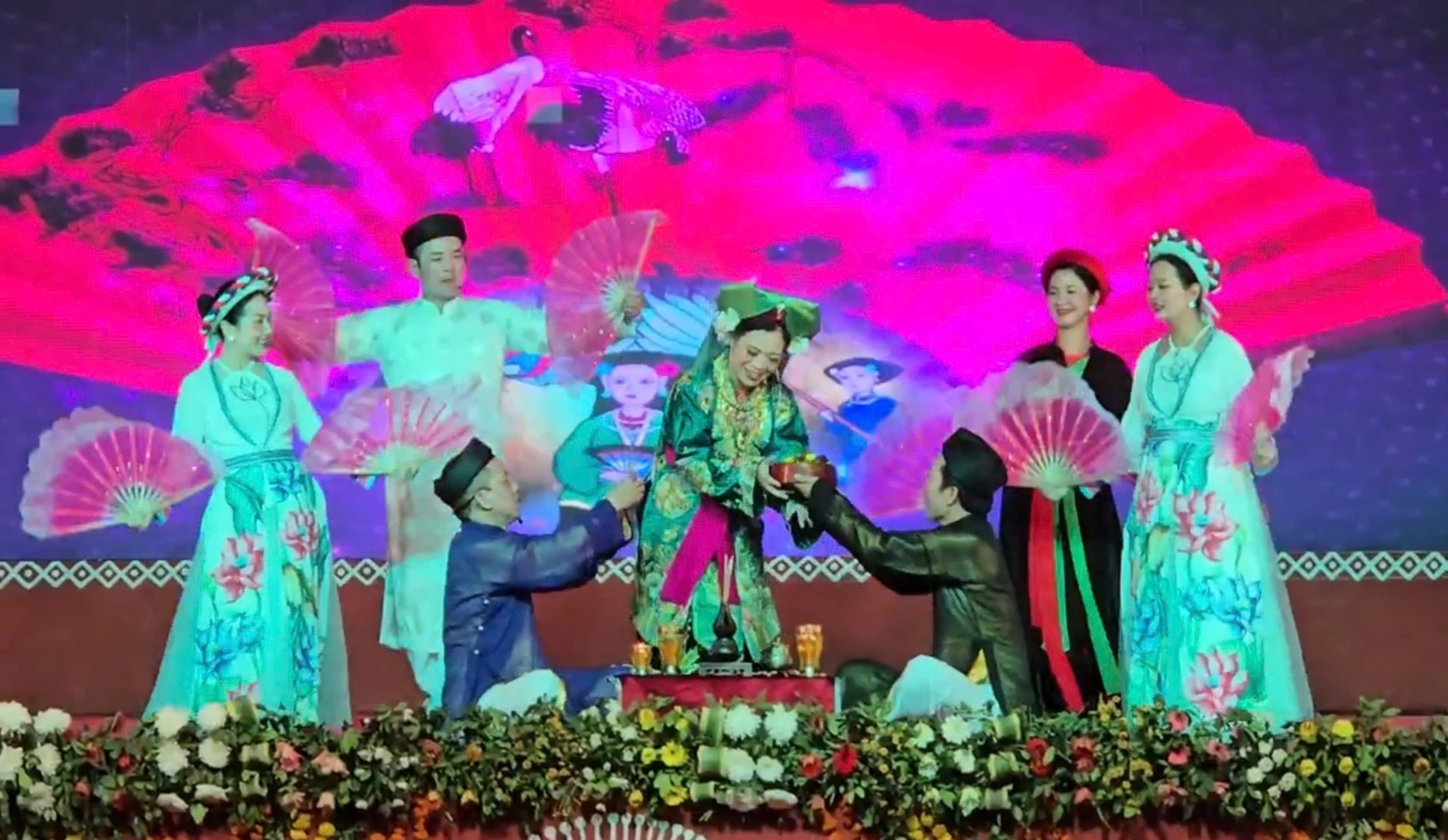 Giới thiệu di sản văn hóa Việt Nam đến bạn bè Ấn Độ Giới thiệu di sản văn hóa Việt Nam đến bạn bè Ấn Độ