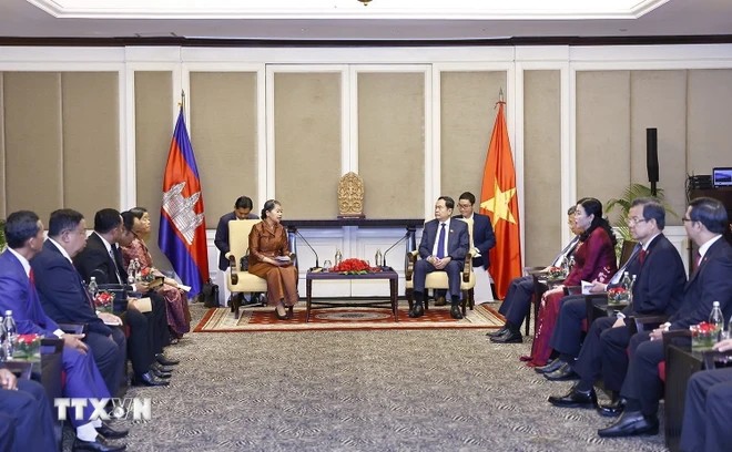 Chủ tịch Quốc hội Trần Thanh Mẫn tiếp Chủ tịch Hội hữu nghị Campuchia - Việt Nam Chủ tịch Quốc hội Trần Thanh Mẫn tiếp Chủ tịch Hội hữu nghị Campuchia - Việt Nam