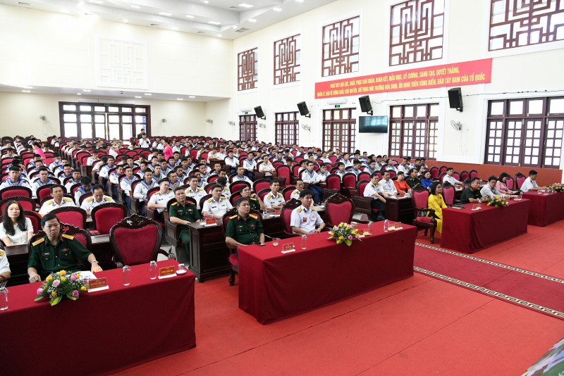 Tình yêu và những hiểu biết sâu sắc về biển đảo quê hương từ triển lãm Hoàng Sa, Trường Sa Tình yêu và những hiểu biết sâu sắc về biển đảo quê hương từ triển lãm Hoàng Sa, Trường Sa