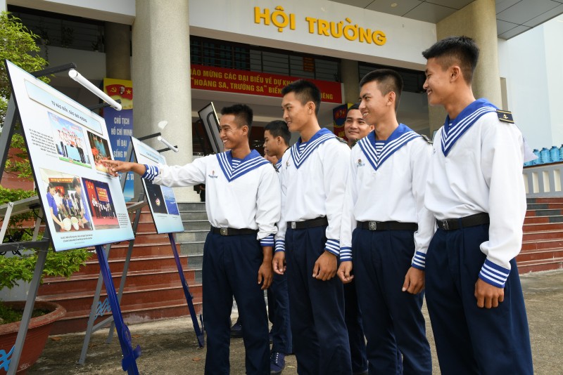 Tình yêu và những hiểu biết sâu sắc về biển đảo quê hương từ triển lãm Hoàng Sa, Trường Sa Tình yêu và những hiểu biết sâu sắc về biển đảo quê hương từ triển lãm Hoàng Sa, Trường Sa