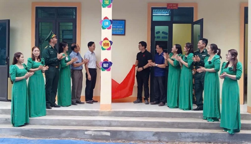 Khánh thành và bàn giao điểm trường mầm non bản Xốp Dương tại xã biên giới ở Nghệ An Khánh thành và bàn giao điểm trường mầm non bản Xốp Dương tại xã biên giới ở Nghệ An