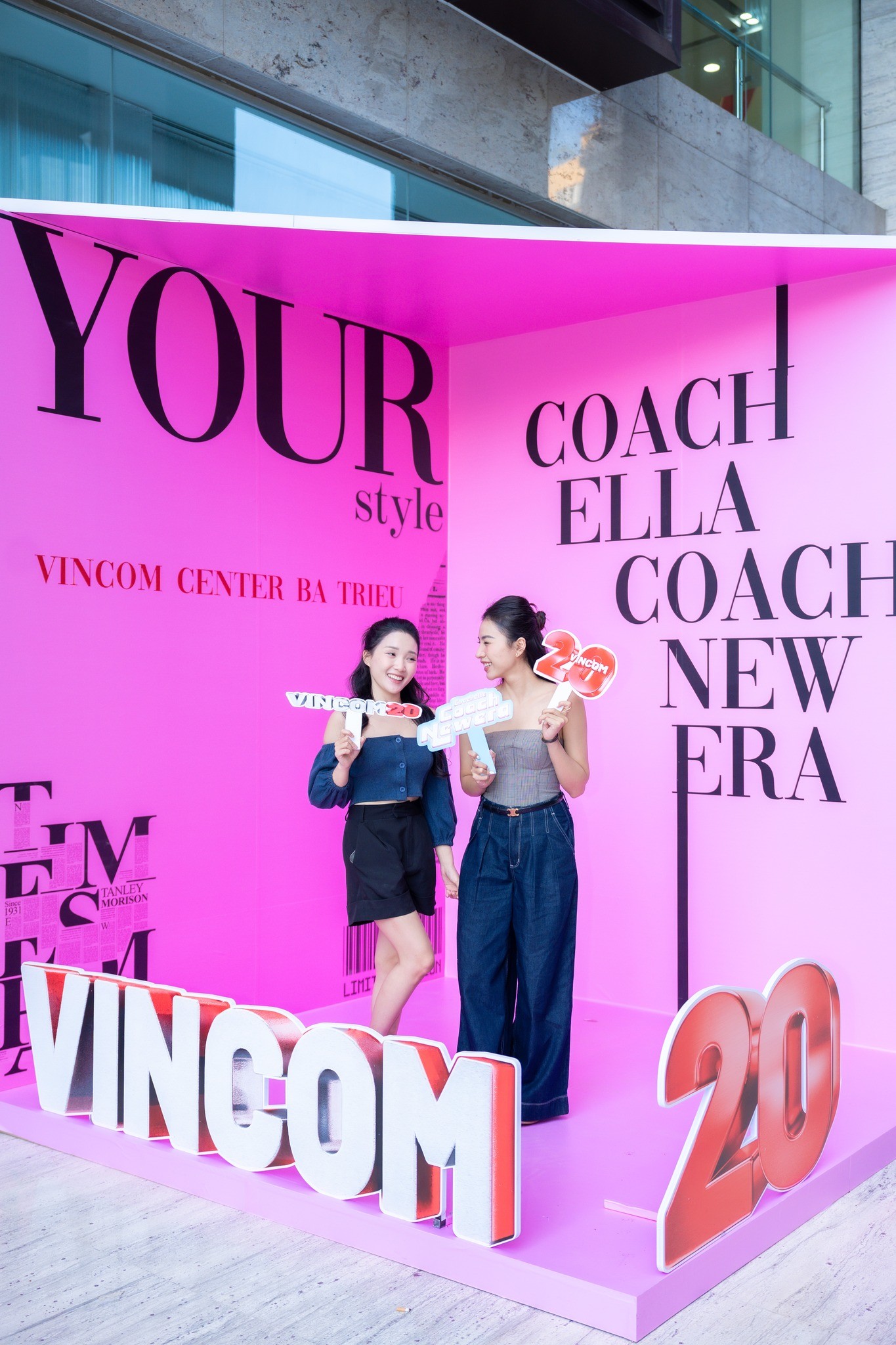 Sinh nhật Vincom 20 - Đại tiệc đẳng cấp đánh dấu hành trình vượt thời gian Sinh nhật Vincom 20 - Đại tiệc đẳng cấp đánh dấu hành trình vượt thời gian