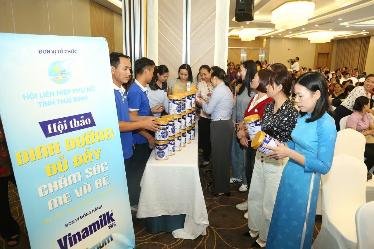 Dinh dưỡng đủ đầy cho mẹ và bé Dinh dưỡng đủ đầy cho mẹ và bé