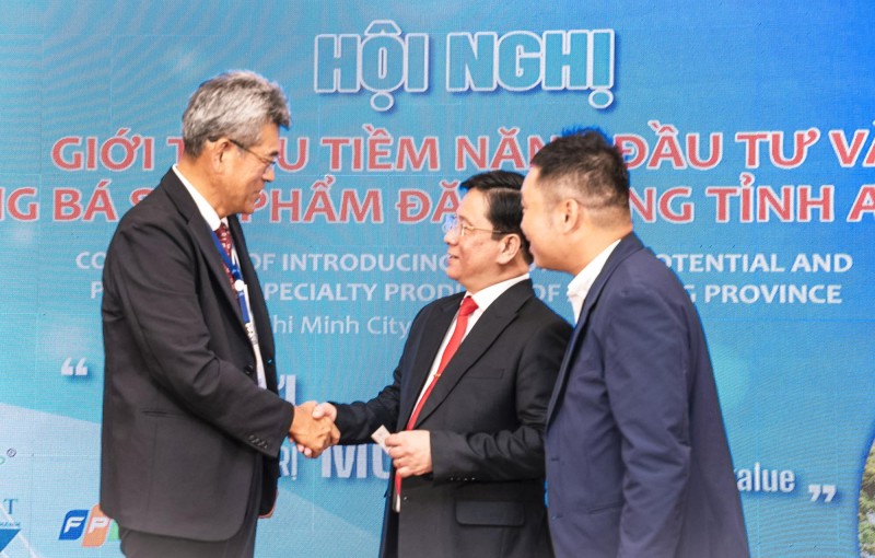 An Giang: Quảng bá tiềm năng mời gọi các nhà đầu tư trong và ngoài nước An Giang: Quảng bá tiềm năng mời gọi các nhà đầu tư trong và ngoài nước