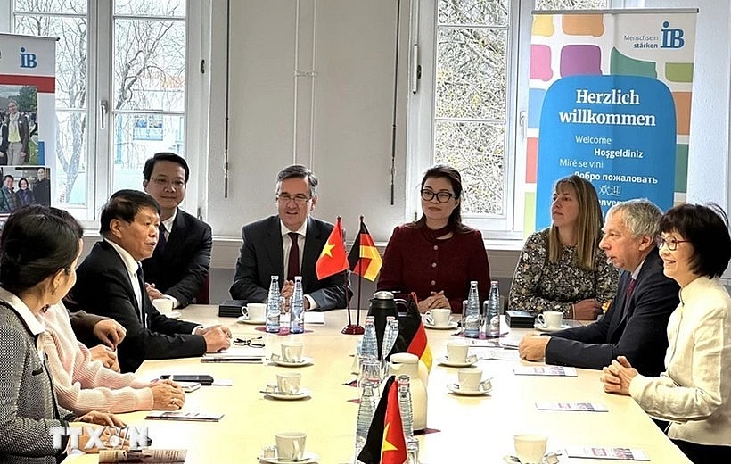 At the signing ceremony among Vietnamese-based SHD-CORP Joint Stock Company, Harz district authority, and IB Mitte GmbH. (Photo: VNA) At the signing ceremony among Vietnamese-based SHD-CORP Joint Stock Company, Harz district authority, and IB Mitte GmbH. (Photo: VNA)