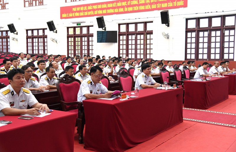 Các đại biểu tham dự hội nghị Các đại biểu tham dự hội nghị
