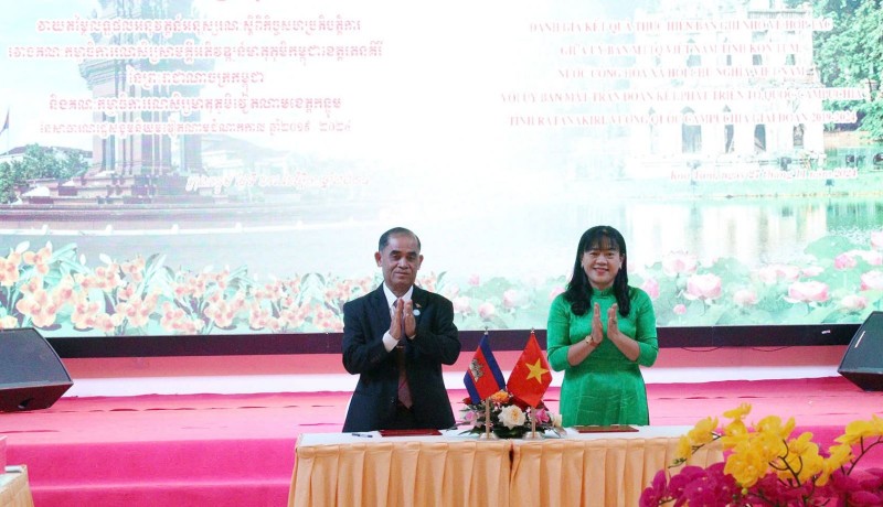 Kon Tum: đã cất bốc, hồi hương 34 hài cốt liệt sĩ hy sinh trên địa bàn tỉnh Ratanakiri (Campuchia) Kon Tum: đã cất bốc, hồi hương 34 hài cốt liệt sĩ hy sinh trên địa bàn tỉnh Ratanakiri (Campuchia)