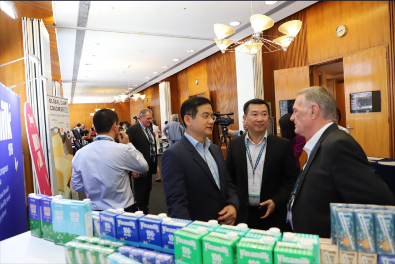 Các sáng kiến và sản phẩm theo xu hướng phát triển bền vững của Vinamilk được cộng đồng quốc tế nhìn nhận và đánh giá tích cực. Các sáng kiến và sản phẩm theo xu hướng phát triển bền vững của Vinamilk được cộng đồng quốc tế nhìn nhận và đánh giá tích cực.