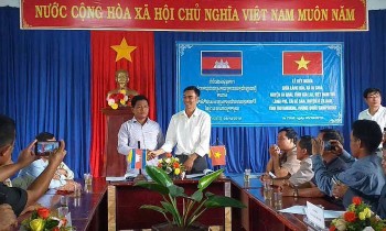 Tình nghĩa hai bờ Sê San