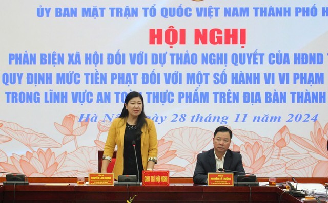 Chủ tịch Ủy ban MTTQ Việt Nam TP. Hà Nội Nguyễn Lan Hương phát biểu tại Hội nghị (Ảnh: T.L). Chủ tịch Ủy ban MTTQ Việt Nam TP. Hà Nội Nguyễn Lan Hương phát biểu tại Hội nghị (Ảnh: T.L).